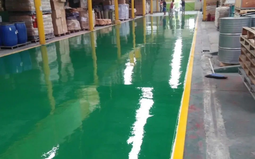 Lantai Epoxy Tahan Beban Berat: Solusi Terbaik untuk Konstruksi Beton Pabrik Anda.